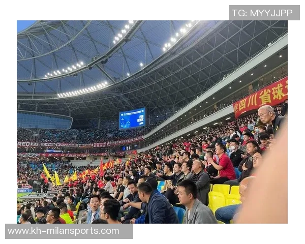 广州足球队技术变革引发热议球迷期待新战术与风格的碰撞与创新 广州足球队技术变革引发热议球迷期待新战术与风格的碰撞与创新